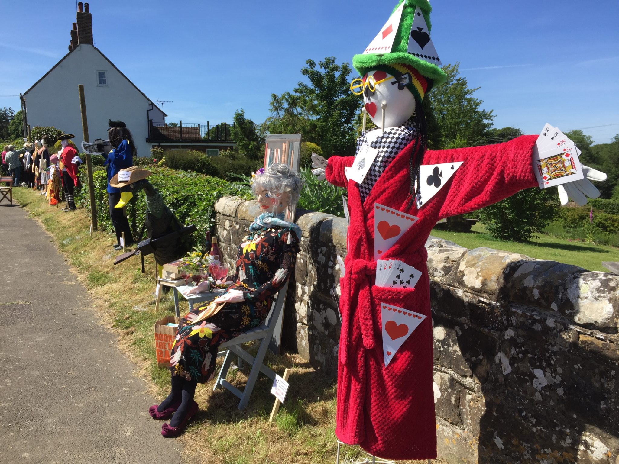 LOCAL GROUPS CREATE A SCENE ON THE GREEN, for BIG LUNCH SUNDAY