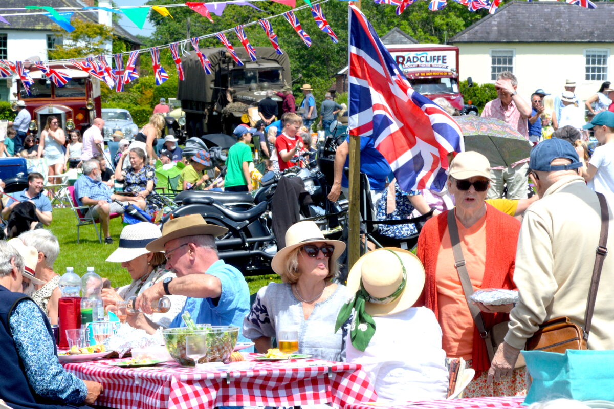 BIG SUCCESS for the BIG LUNCH charity effort.